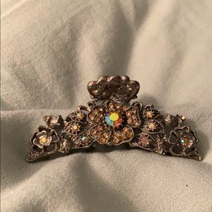 Rhinestone hair clasp! Excellent condition!